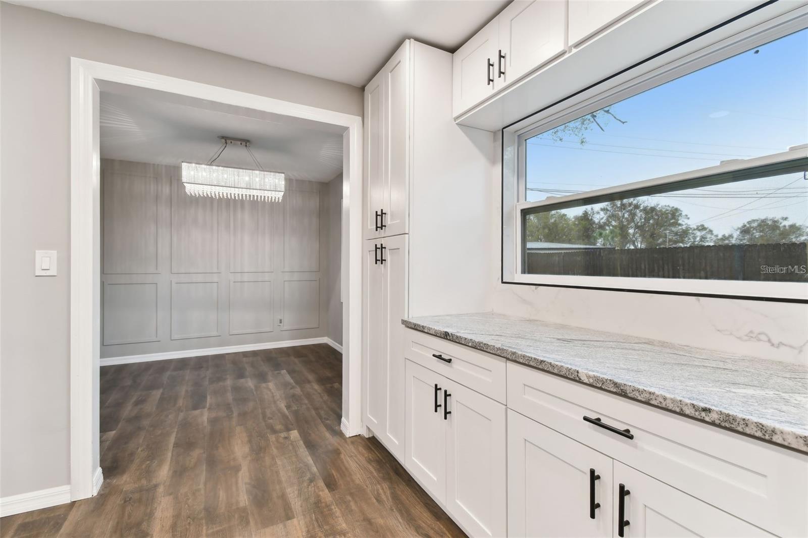 Listing photo id 14 for 7030 19th Way N