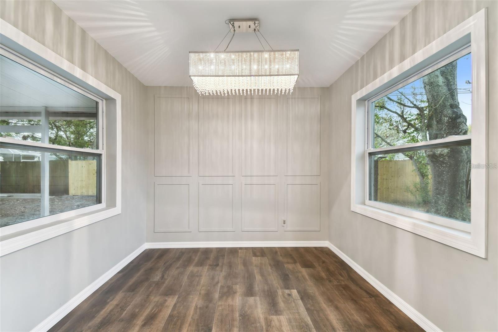 Listing photo id 15 for 7030 19th Way N
