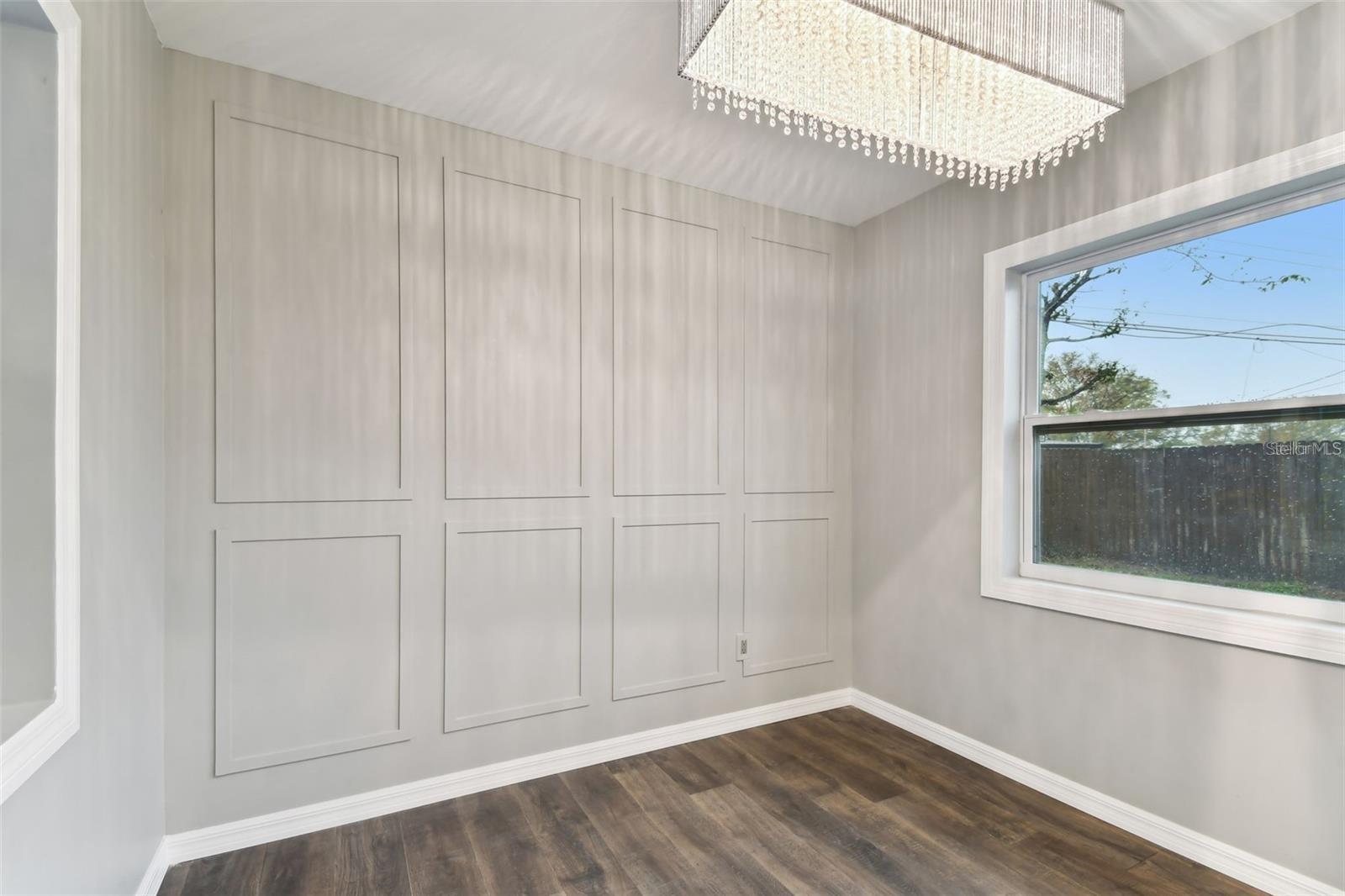 Listing photo id 17 for 7030 19th Way N