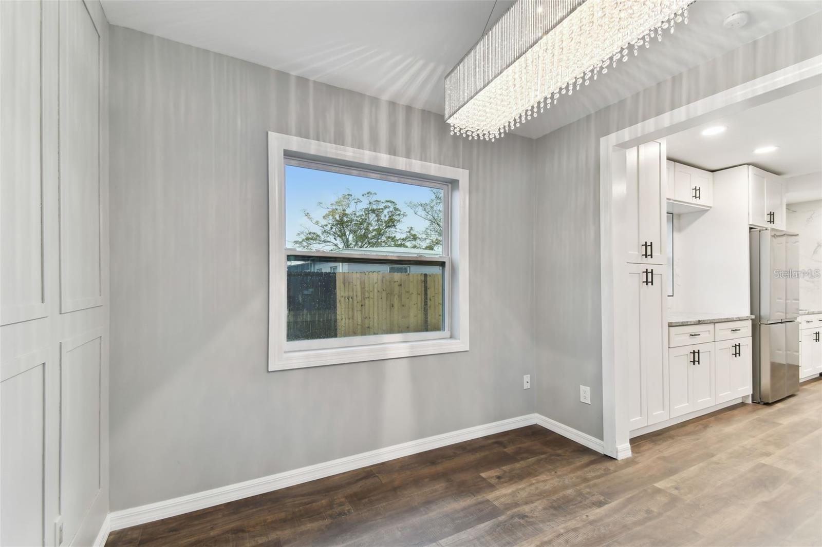 Listing photo id 18 for 7030 19th Way N