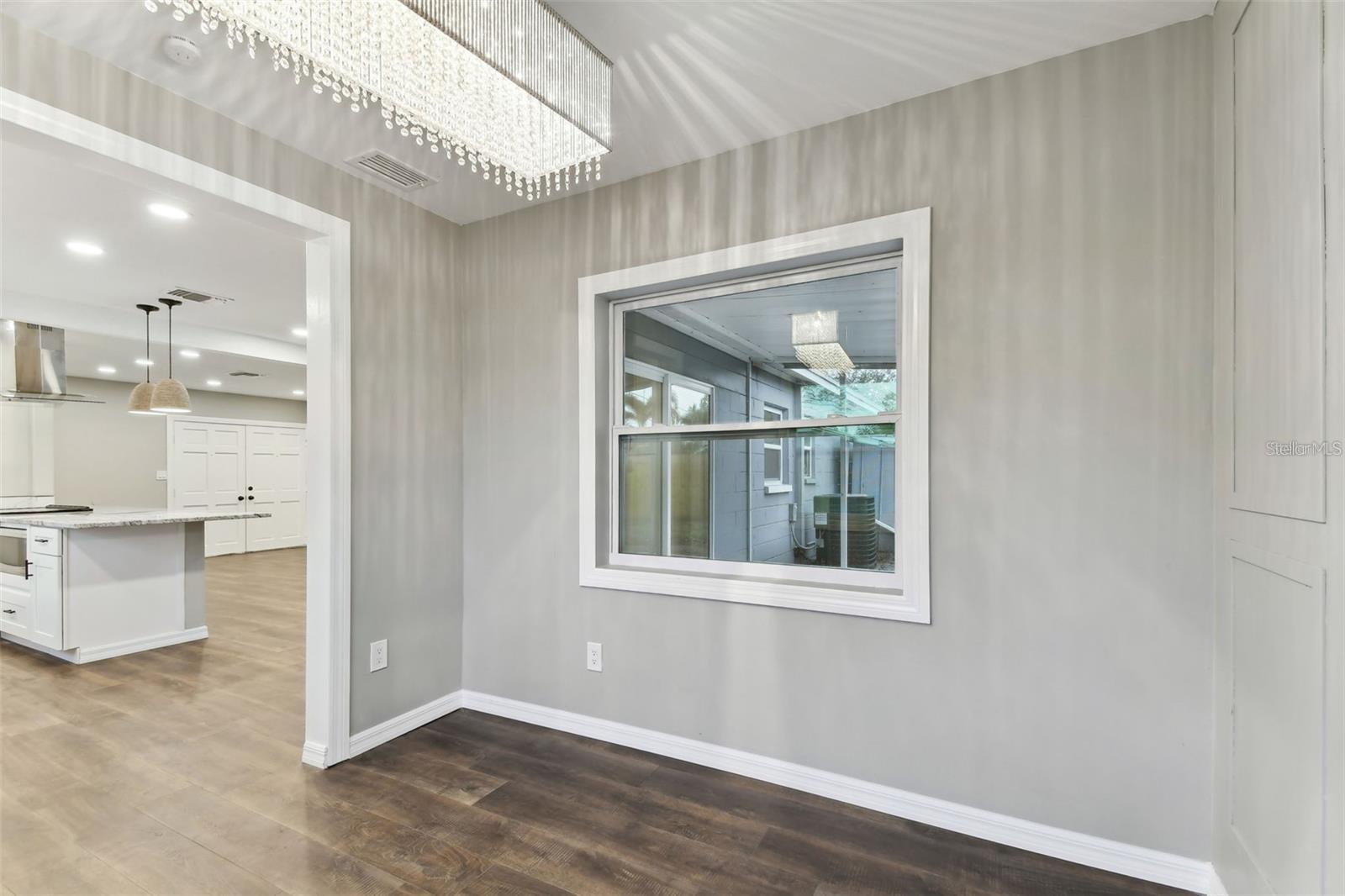 Listing photo id 19 for 7030 19th Way N