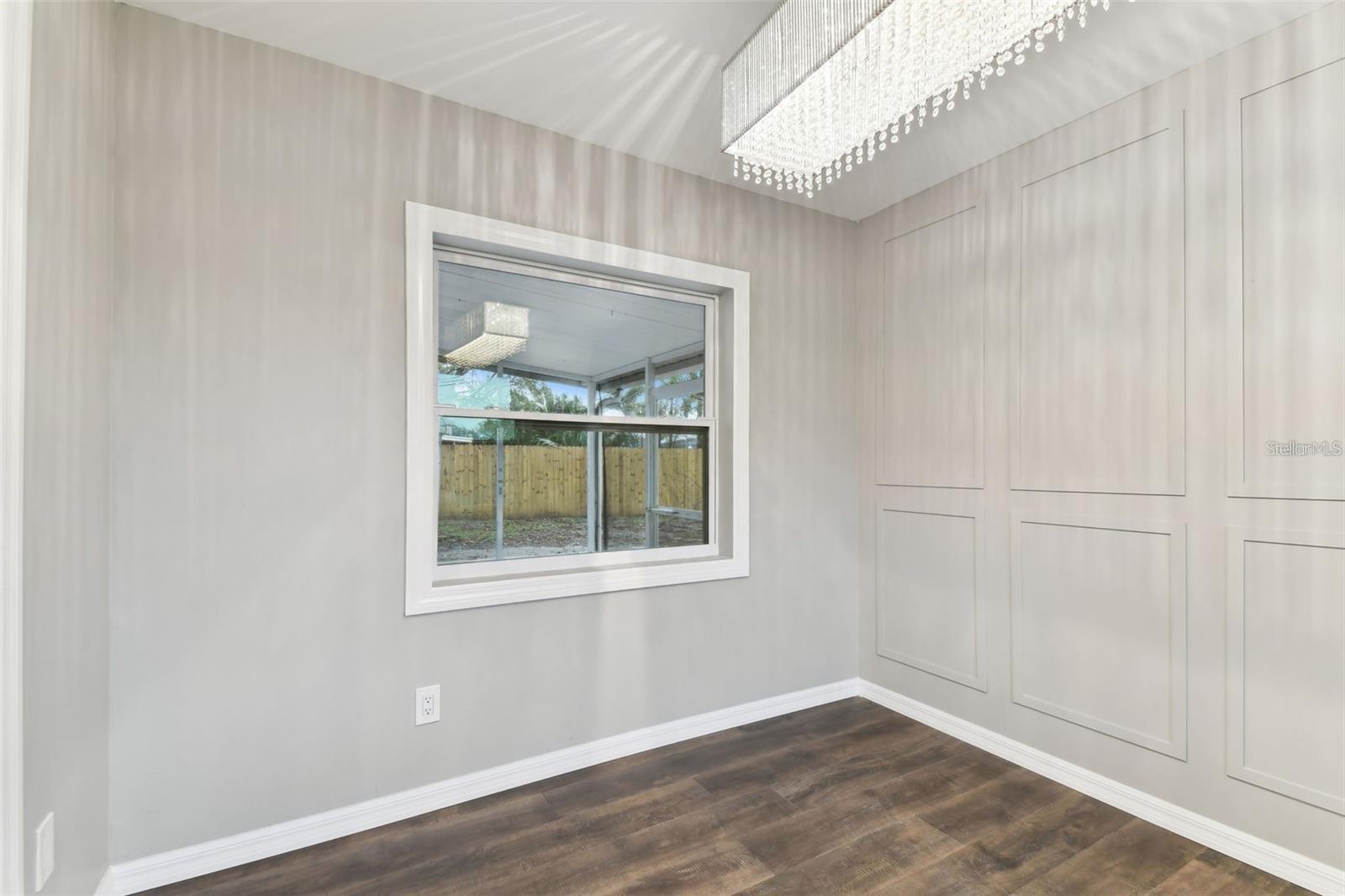 Listing photo id 20 for 7030 19th Way N