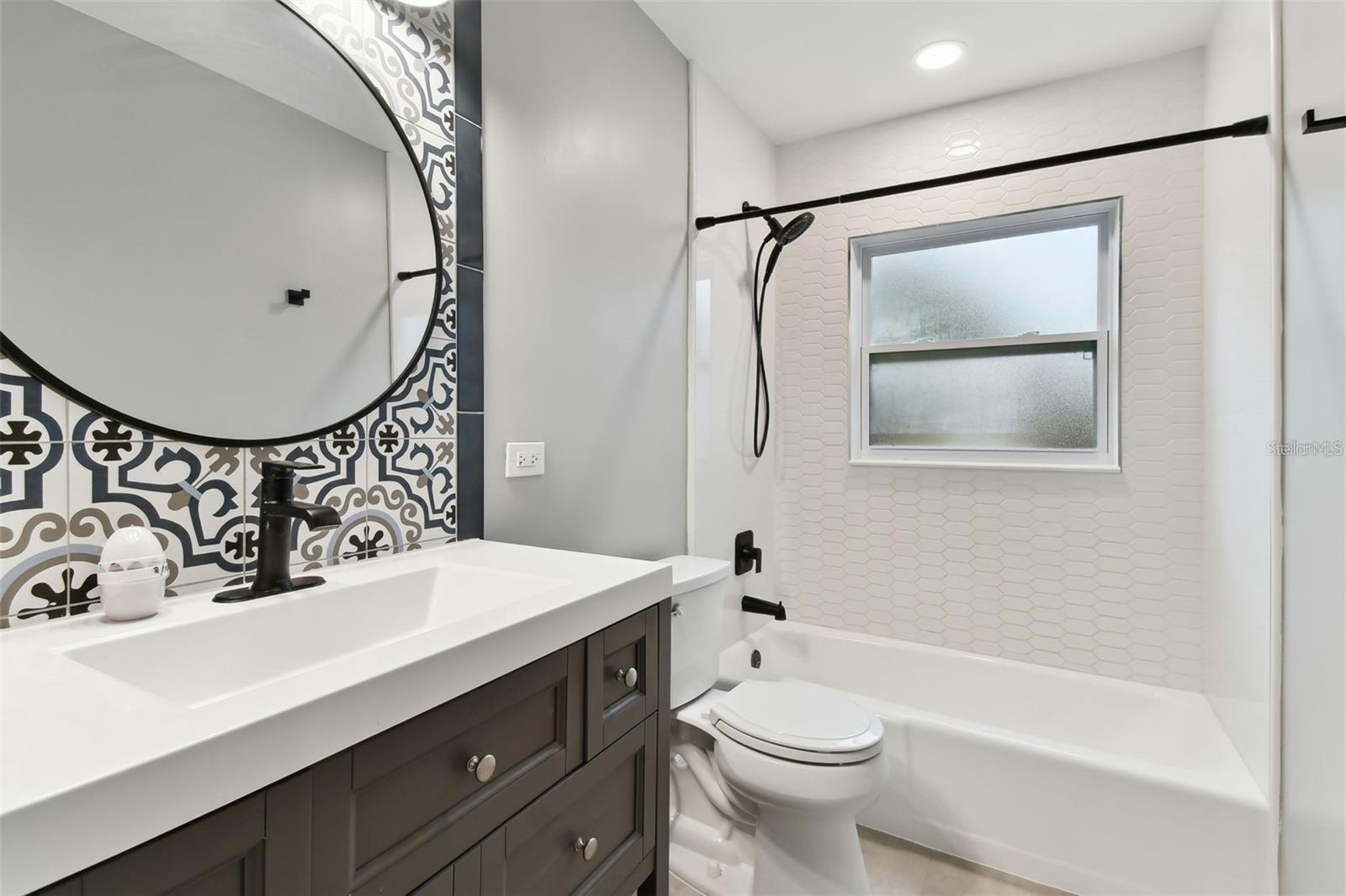 Listing photo id 29 for 7030 19th Way N