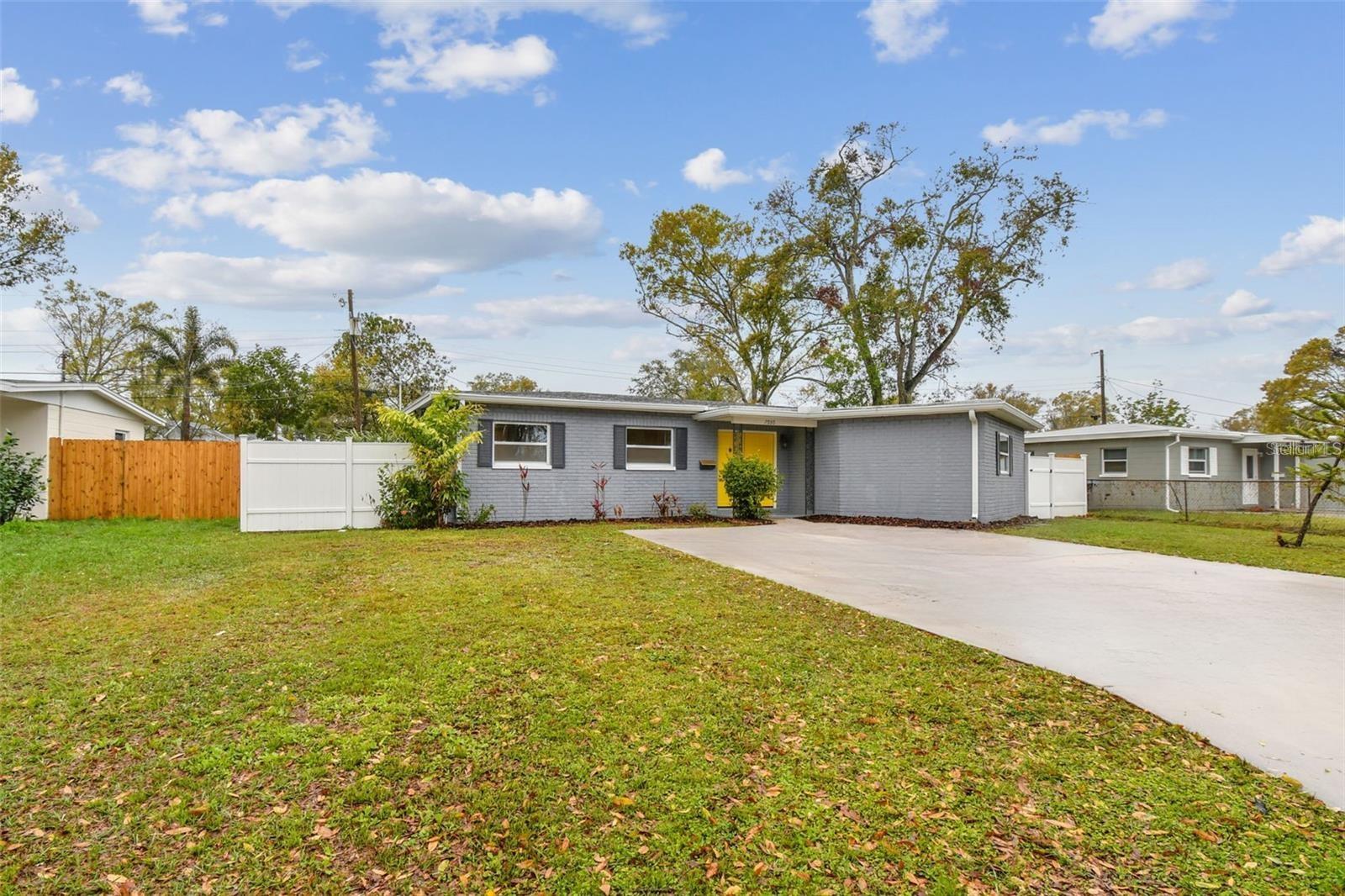 Listing photo id 37 for 7030 19th Way N