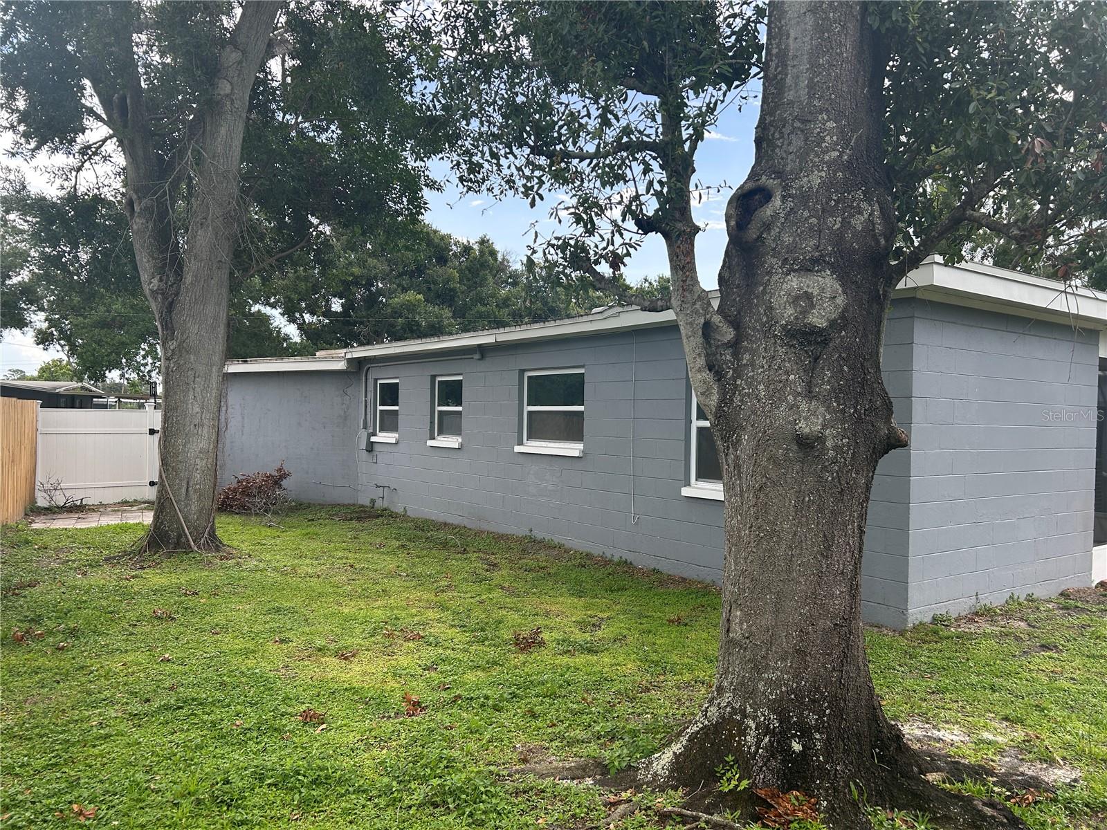 Listing photo id 43 for 7030 19th Way N