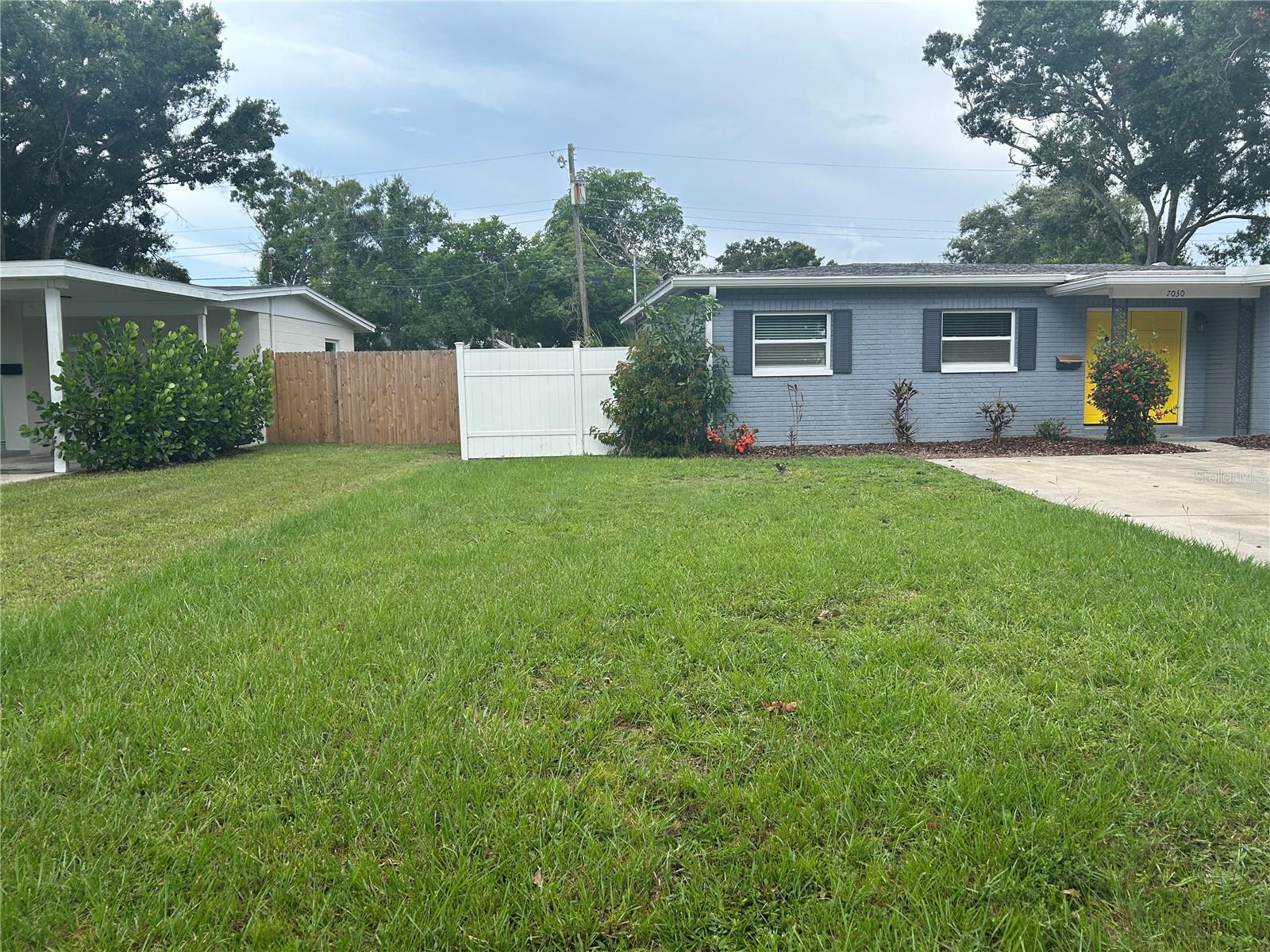 Listing photo id 45 for 7030 19th Way N