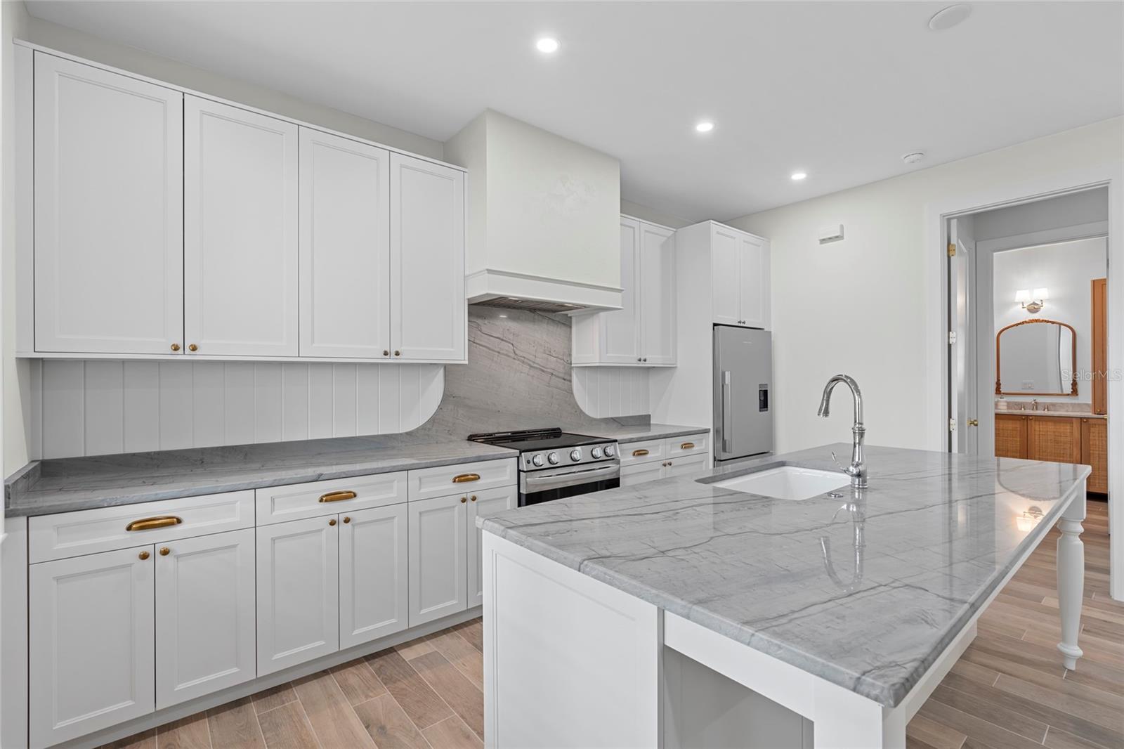 Image 10 of 31 For 1623 31st Avenue N
