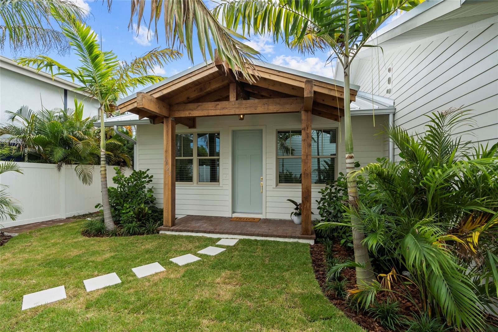 Image 23 of 31 For 1623 31st Avenue N