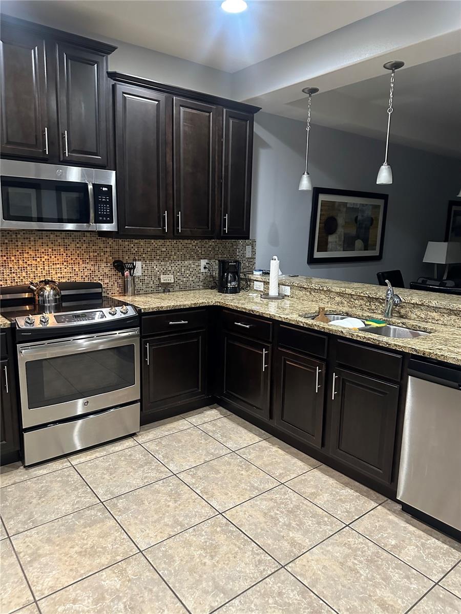 Image 9 of 16 For 8157 Roseville Blvd