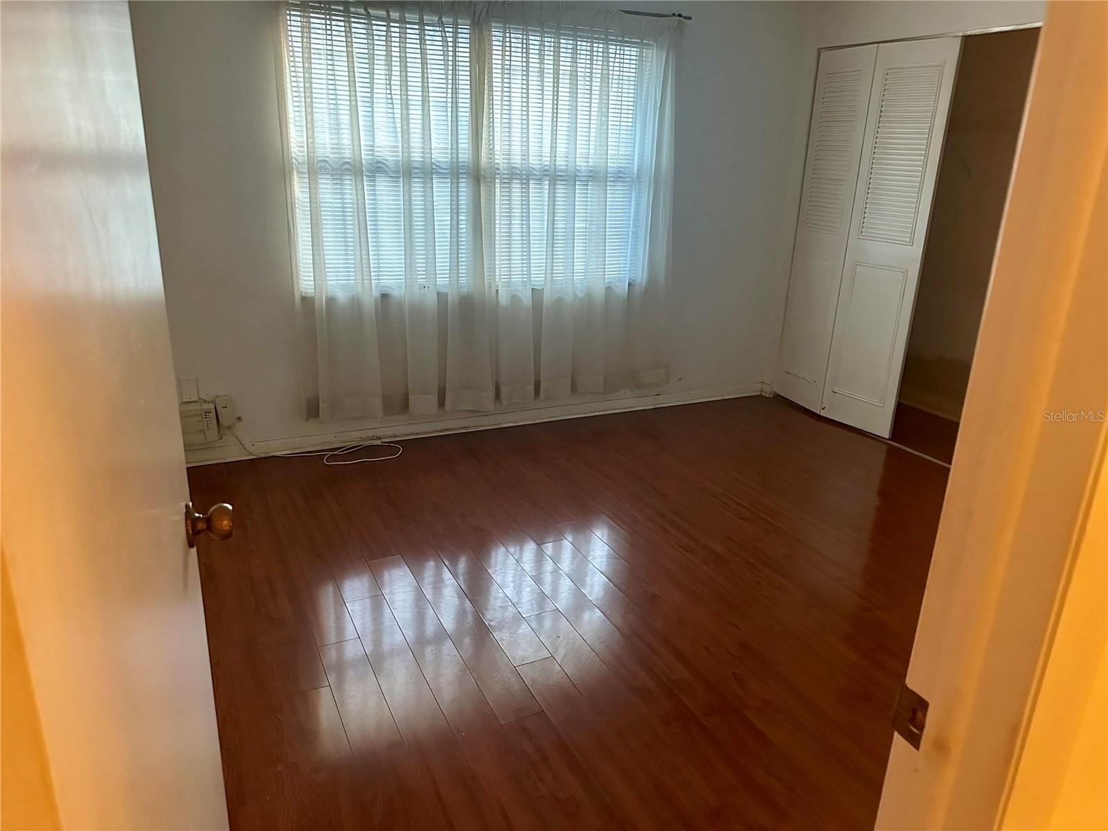Image 11 of 22 For 3920 Venetian Way