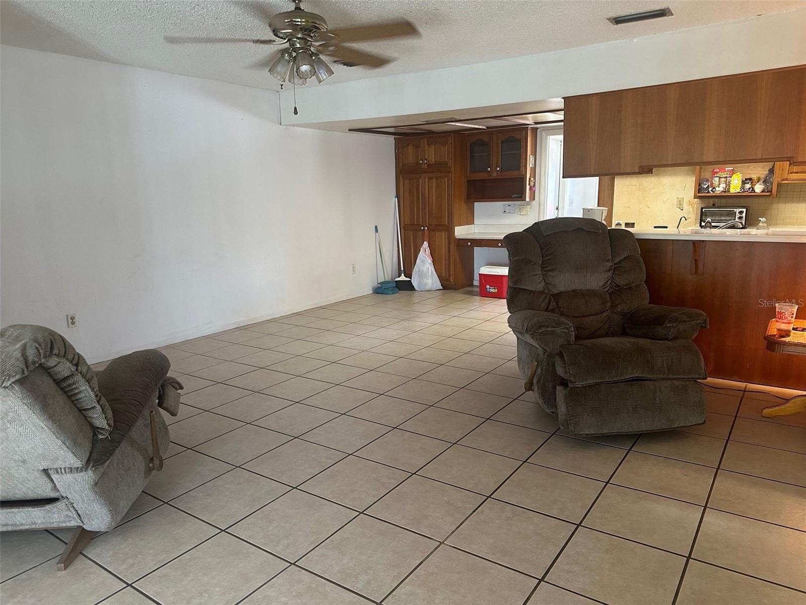 Image 2 of 22 For 3920 Venetian Way