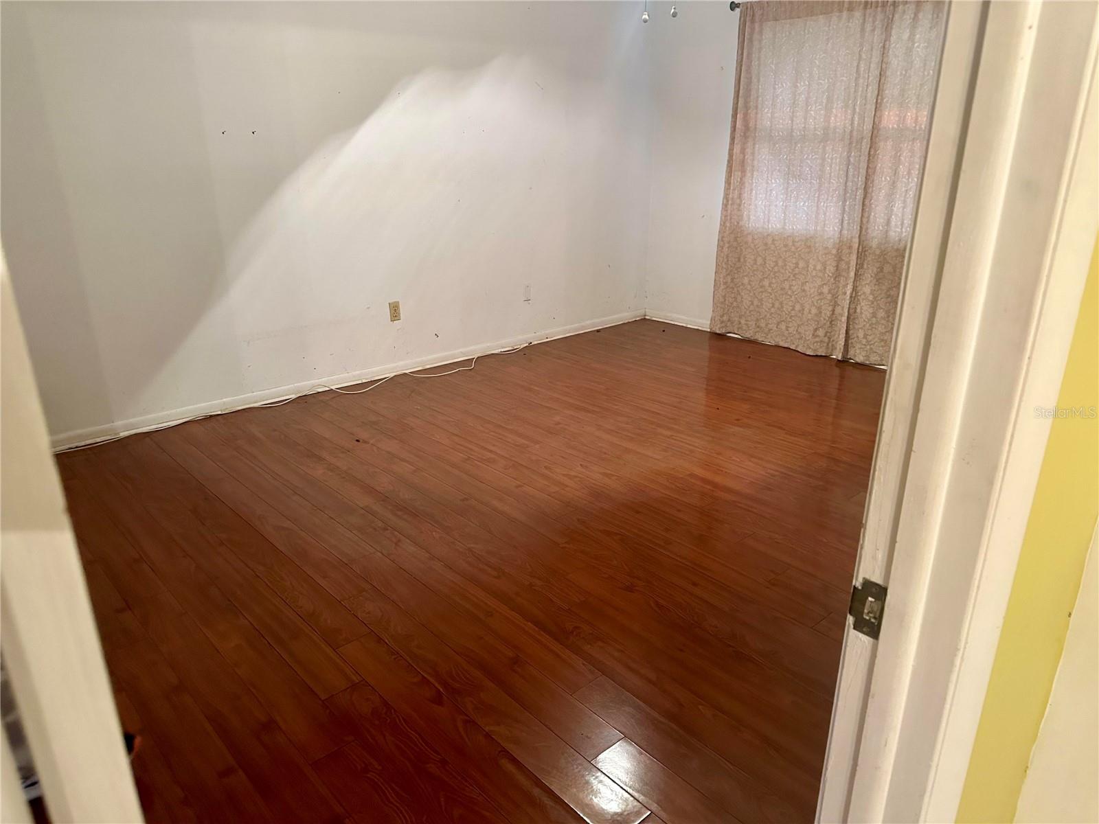 Image 6 of 22 For 3920 Venetian Way