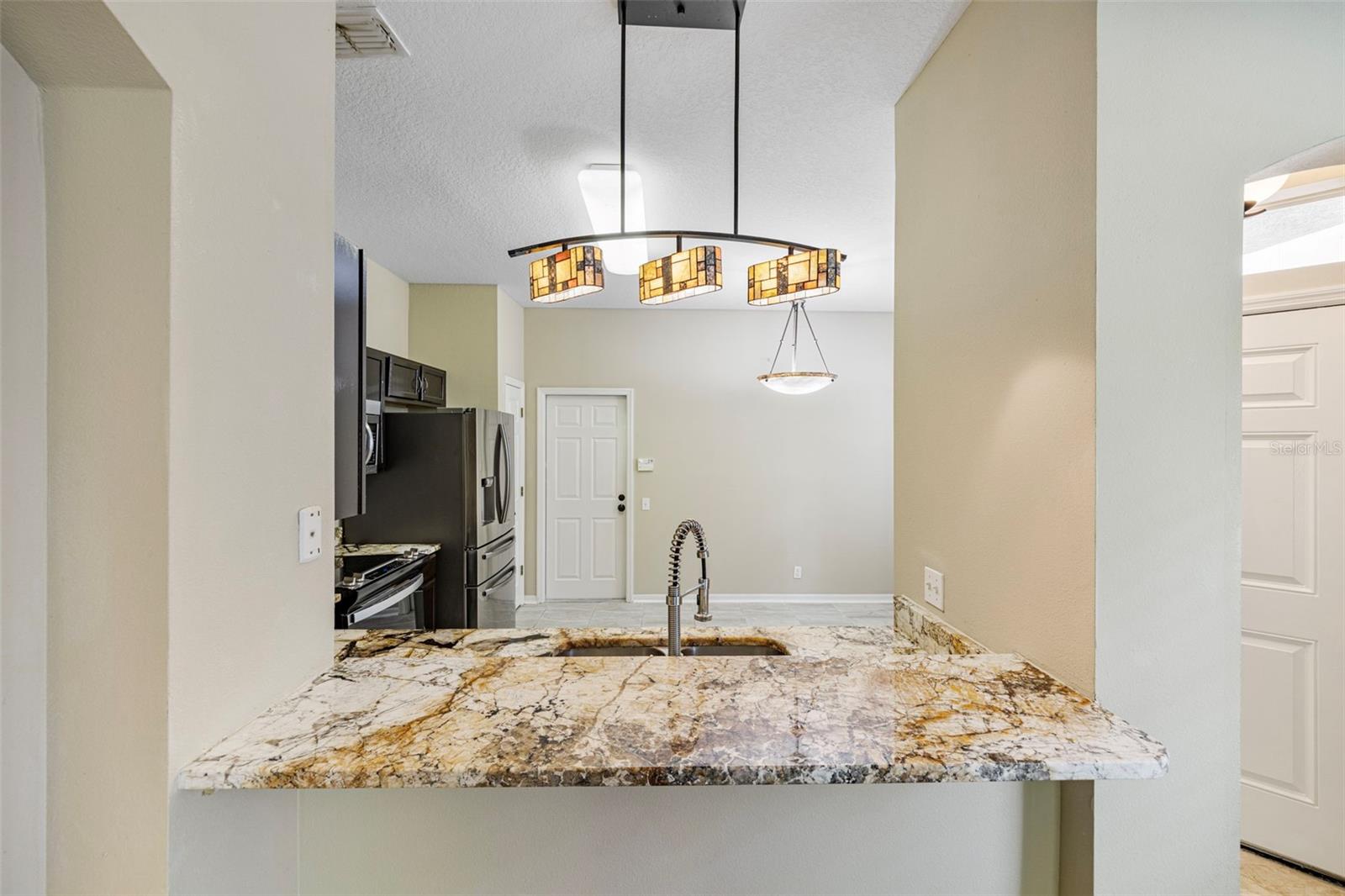 Image 10 of 53 For 4140 Bismarck Palm Drive