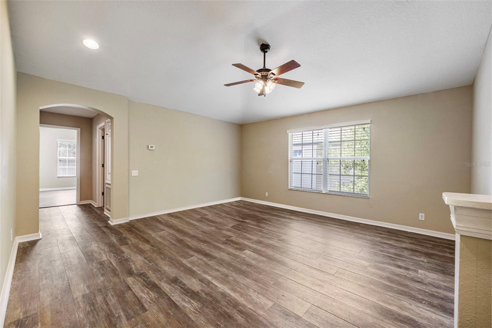 Image 16 of 53 For 4140 Bismarck Palm Drive