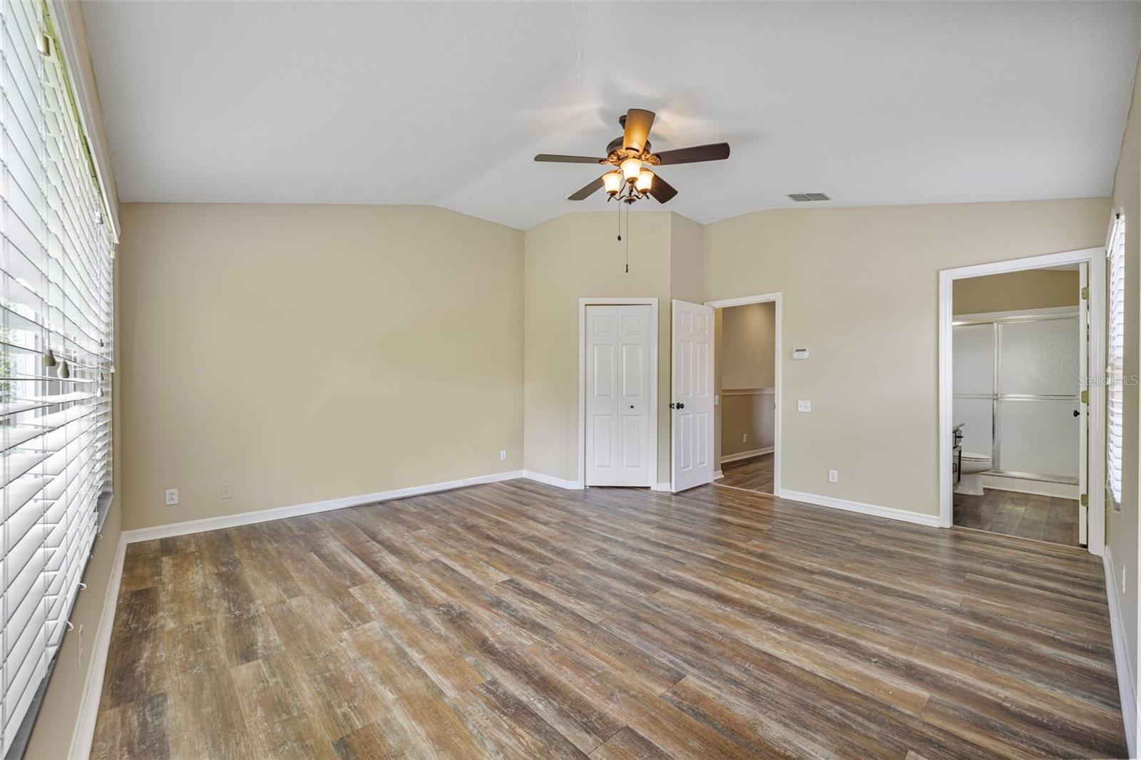 Image 19 of 53 For 4140 Bismarck Palm Drive
