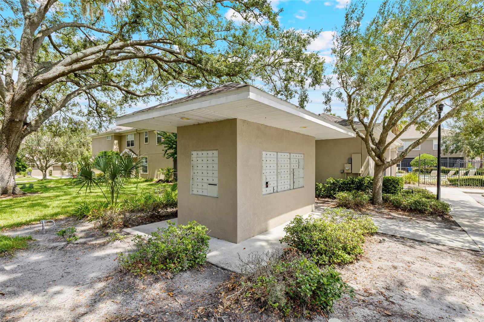 Image 39 of 53 For 4140 Bismarck Palm Drive