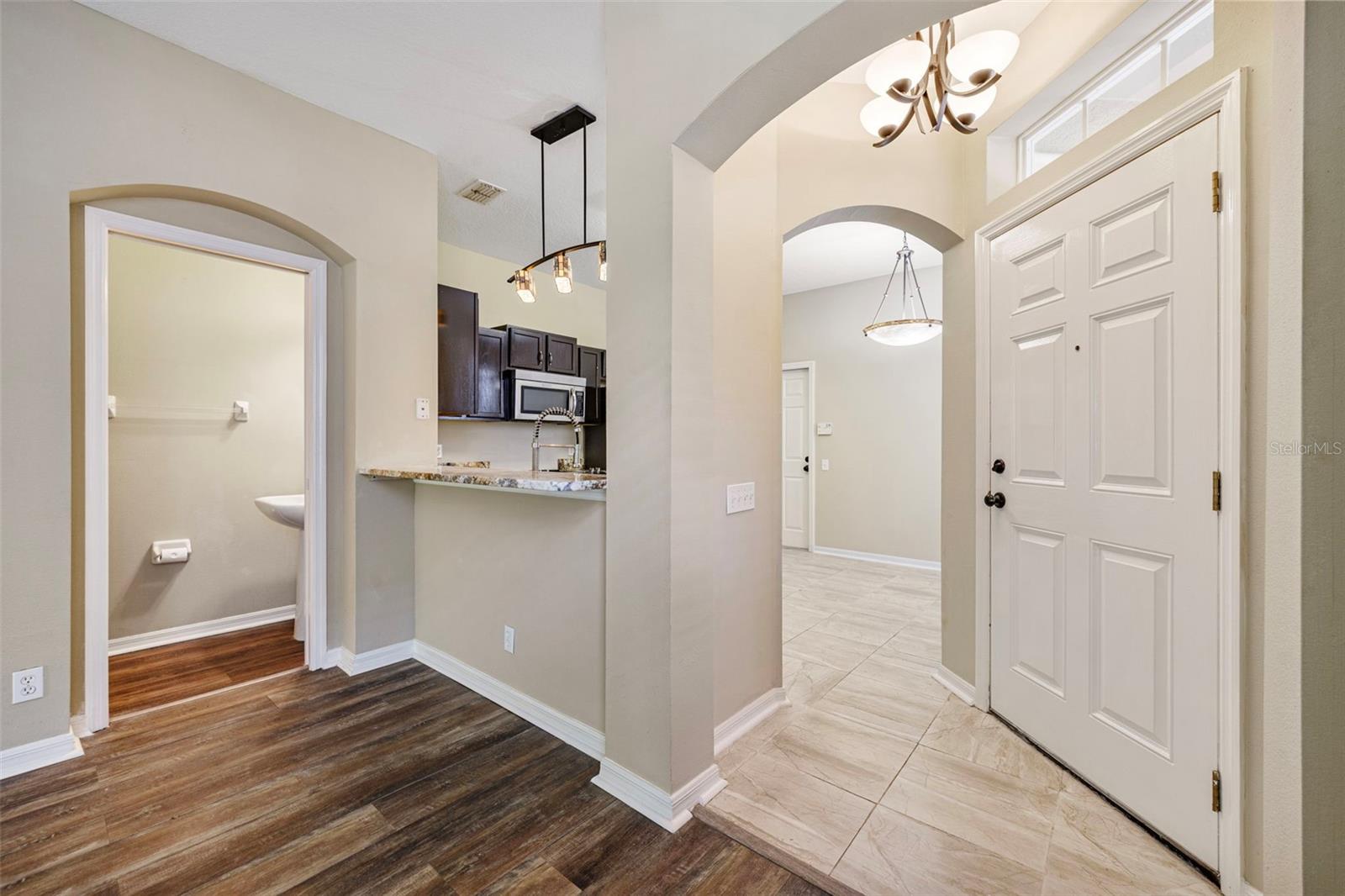 Image 6 of 53 For 4140 Bismarck Palm Drive