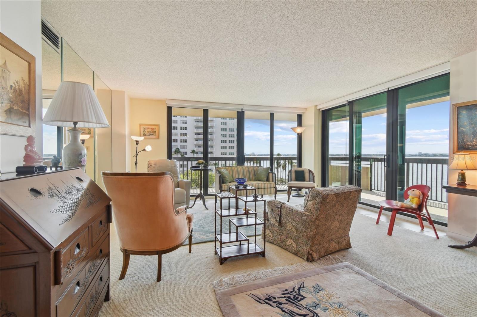 Image 22 of 51 For 2413 Bayshore Boulevard 703