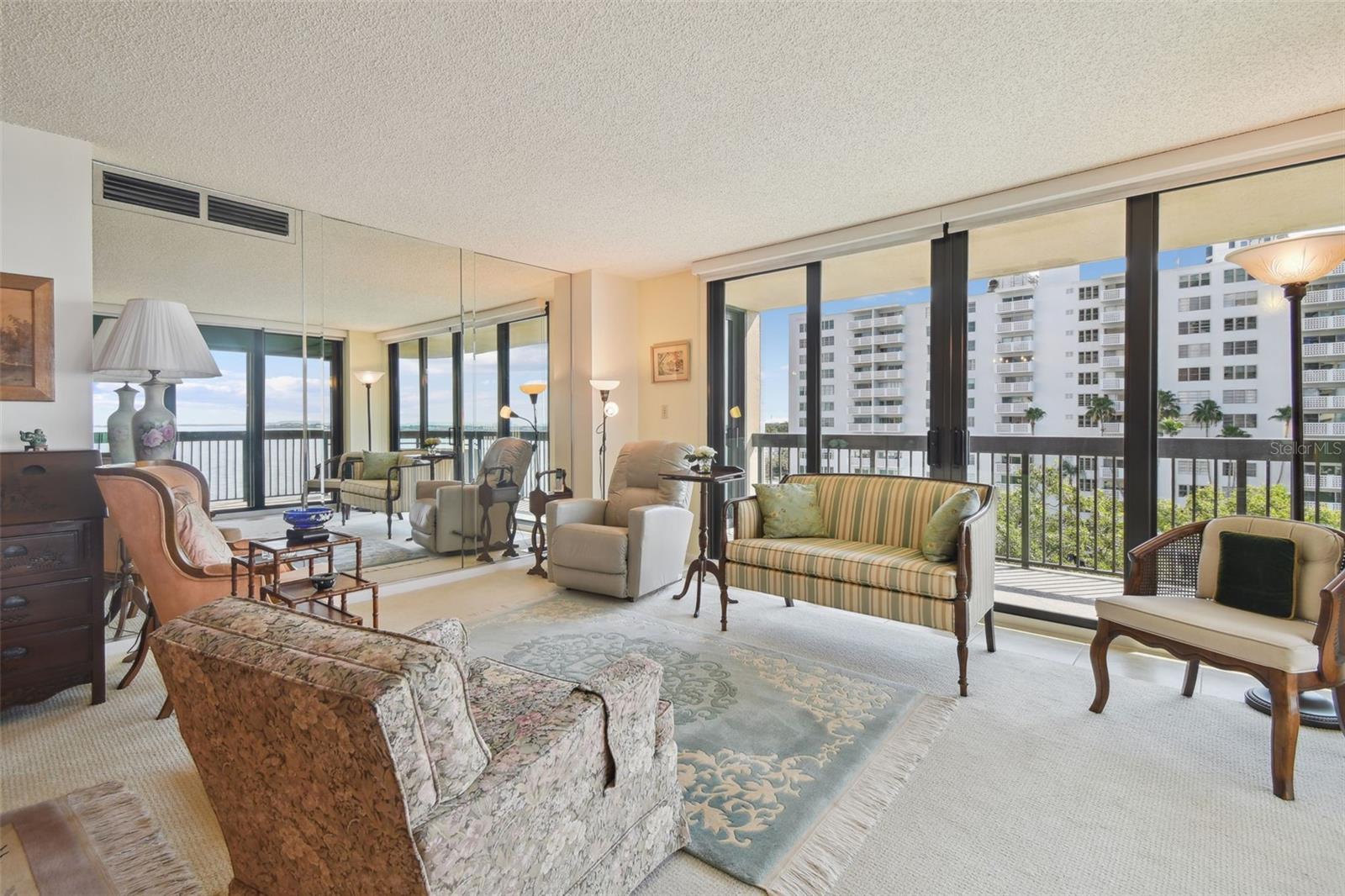 Image 23 of 51 For 2413 Bayshore Boulevard 703
