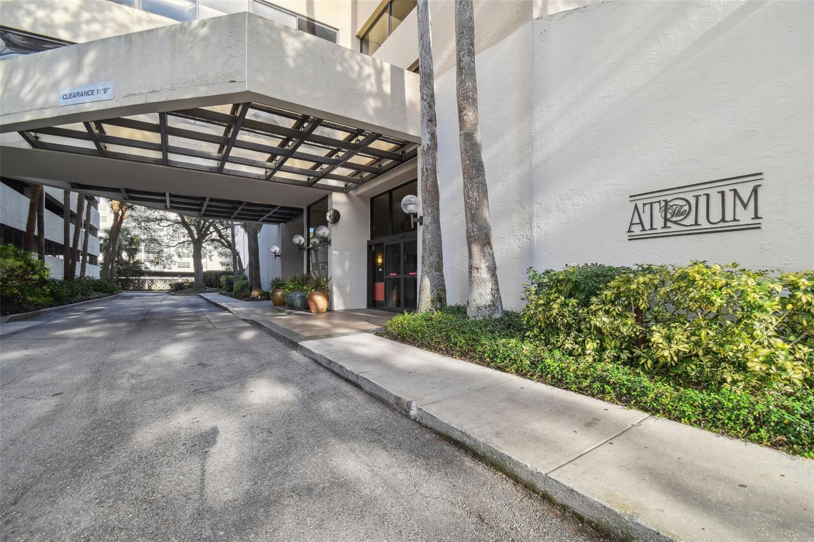 Image 3 of 51 For 2413 Bayshore Boulevard 703