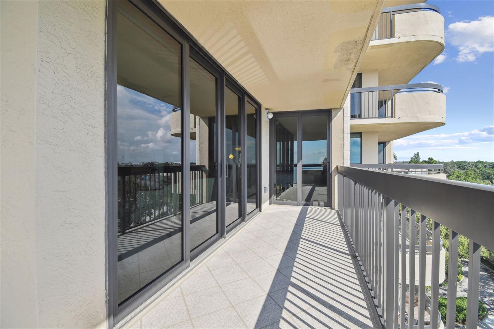 Image 30 of 51 For 2413 Bayshore Boulevard 703