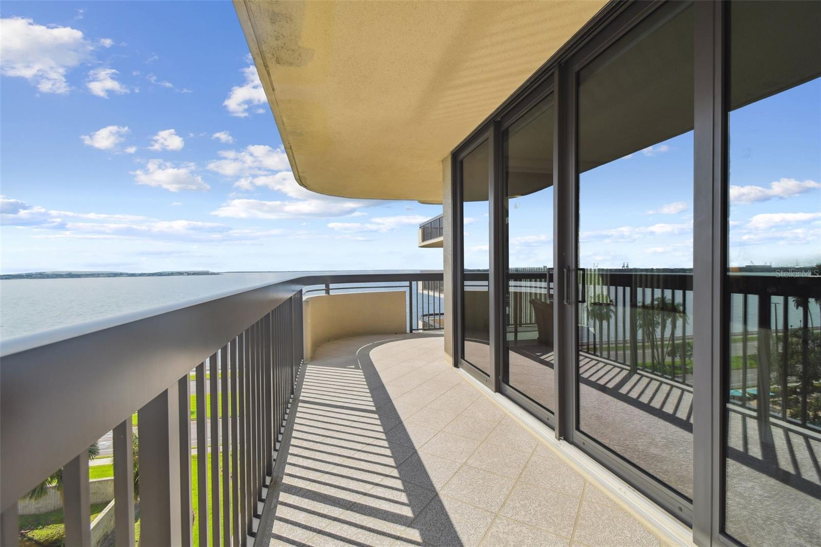 Image 32 of 51 For 2413 Bayshore Boulevard 703