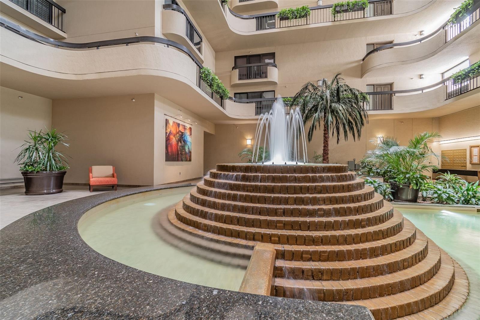 Image 5 of 51 For 2413 Bayshore Boulevard 703
