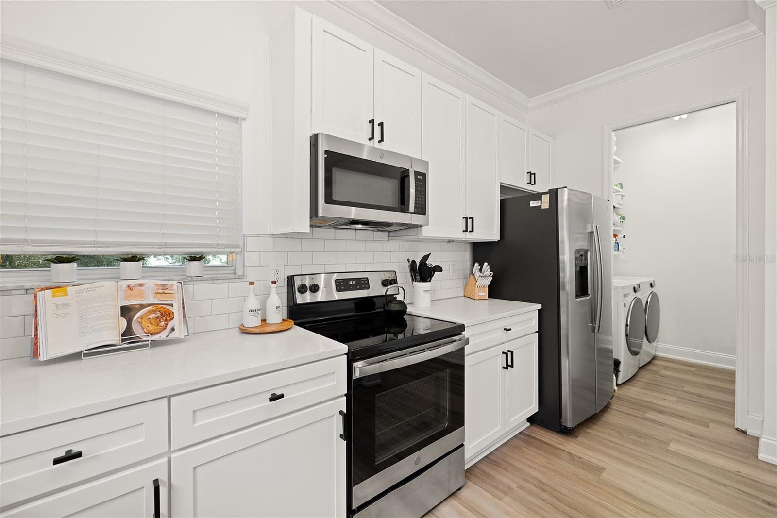 Image 12 of 34 For 111 Albany Avenue 7