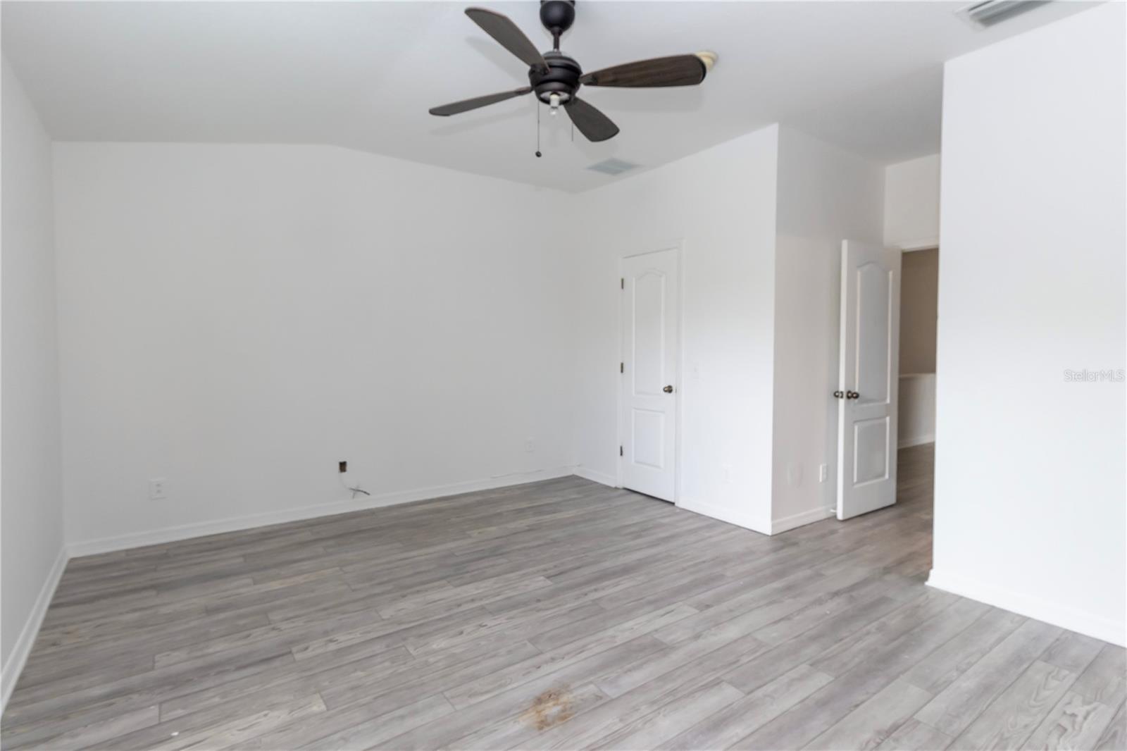 Image 10 of 21 For 12230 Foxmoor Peak Drive