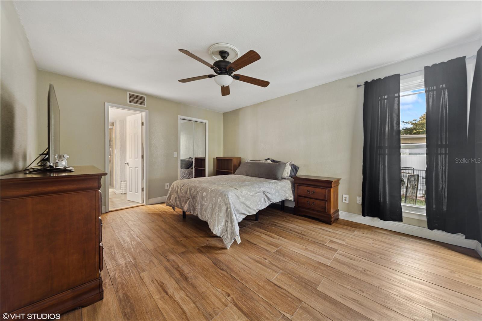 Image 19 of 27 For 4907 Country Aire Lane