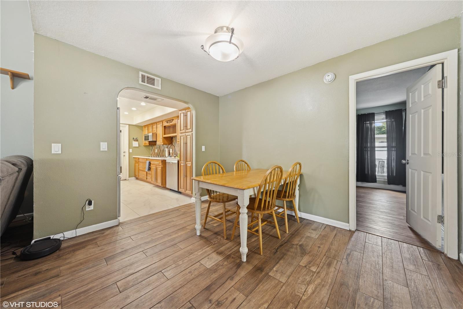 Image 22 of 27 For 4907 Country Aire Lane