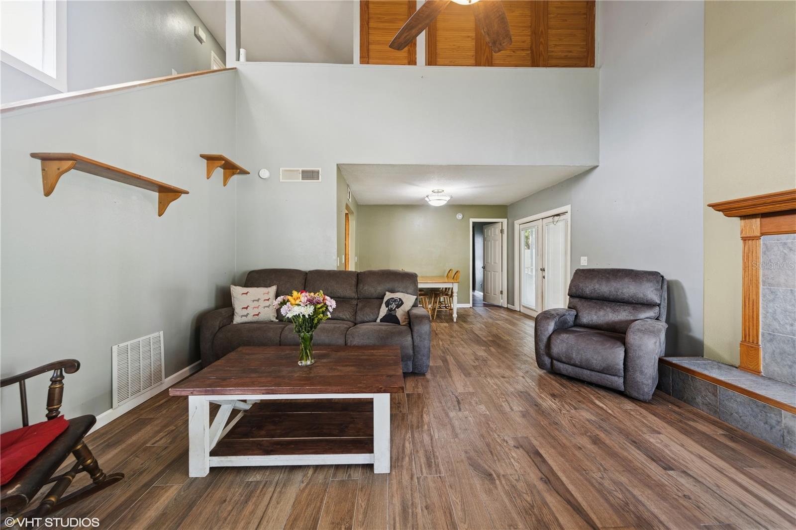 Image 24 of 27 For 4907 Country Aire Lane