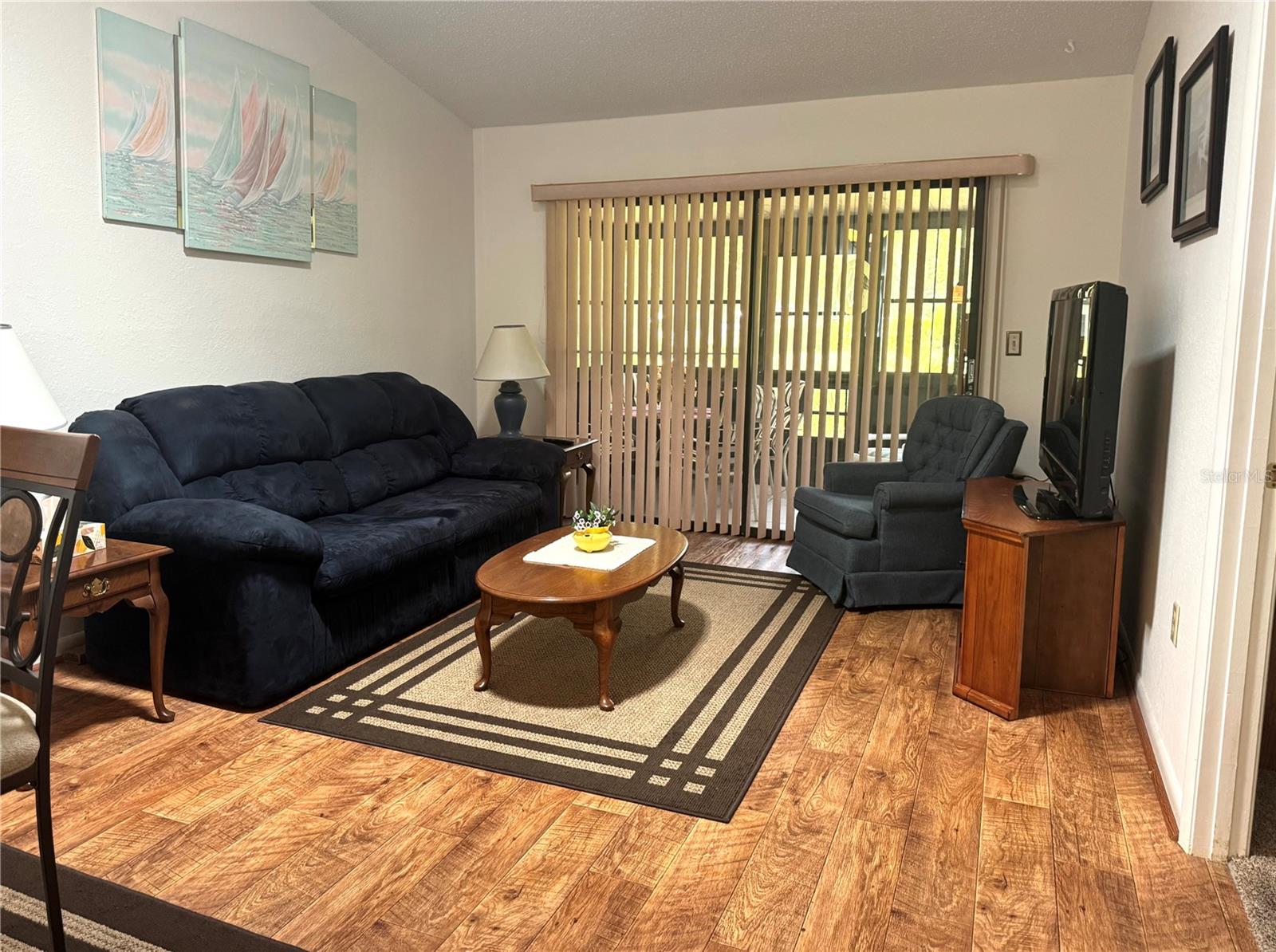 Image 8 of 24 For 475 Landing Boulevard