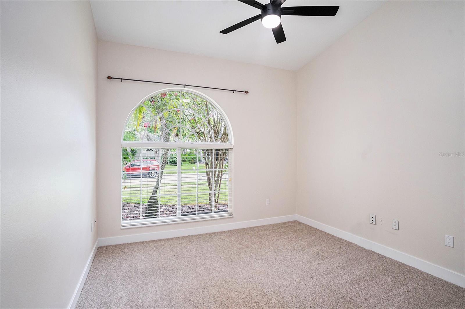 Image 11 of 17 For 16909 Falconridge Road