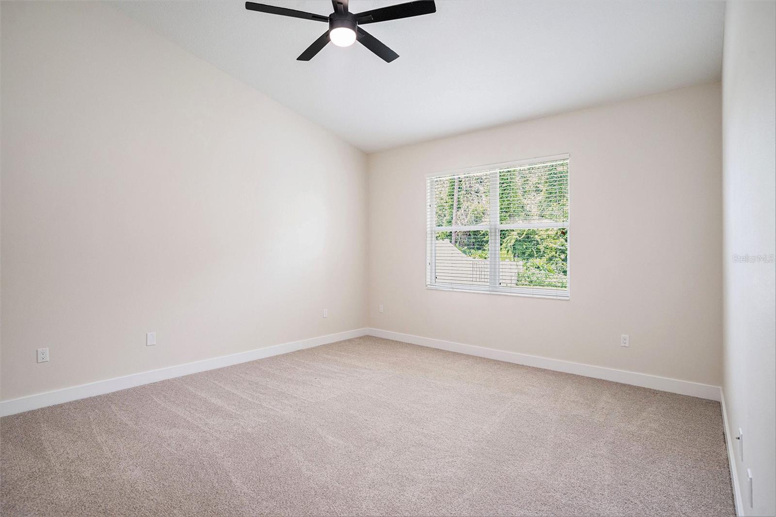 Image 14 of 17 For 16909 Falconridge Road
