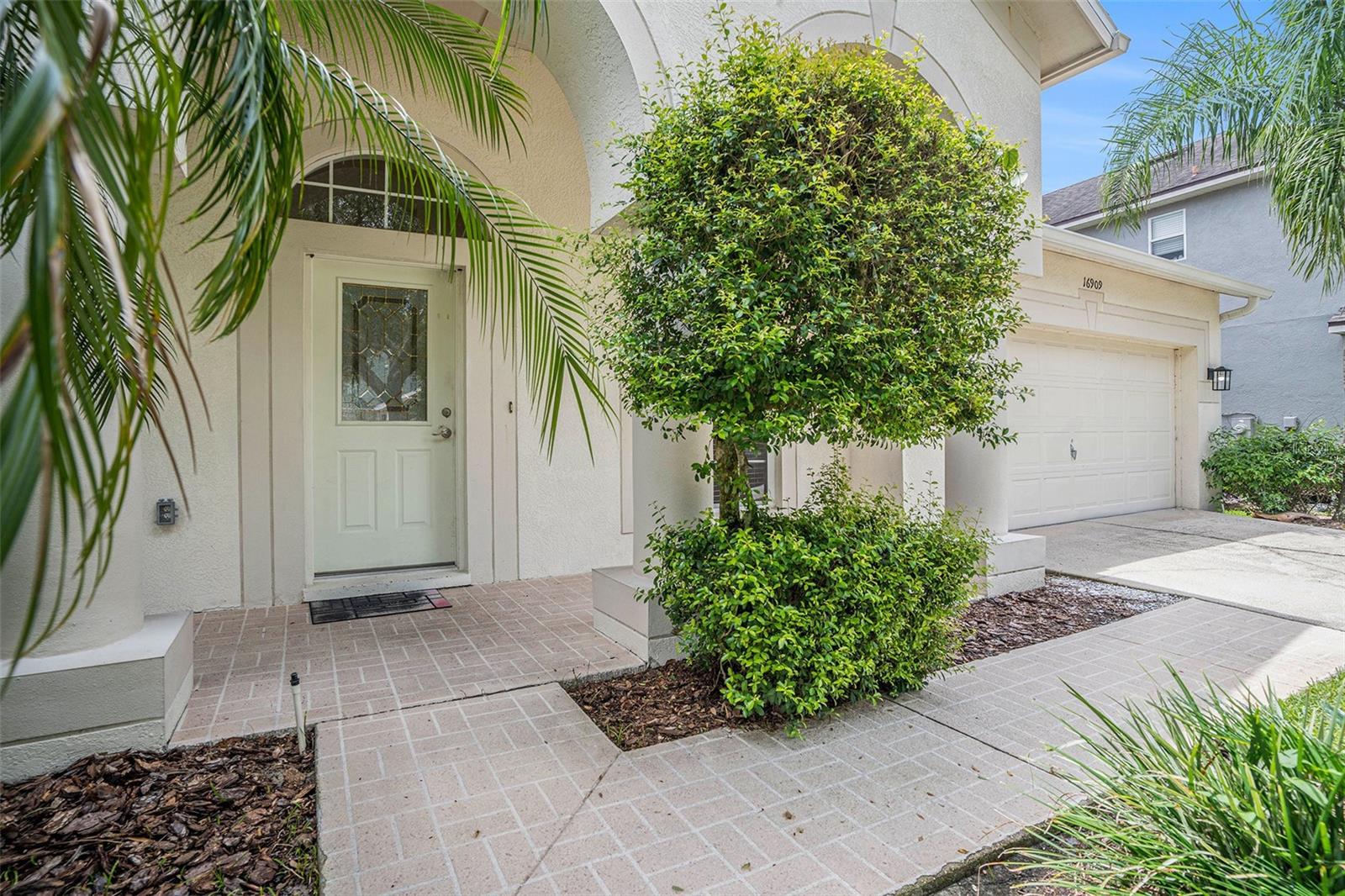 Image 3 of 17 For 16909 Falconridge Road