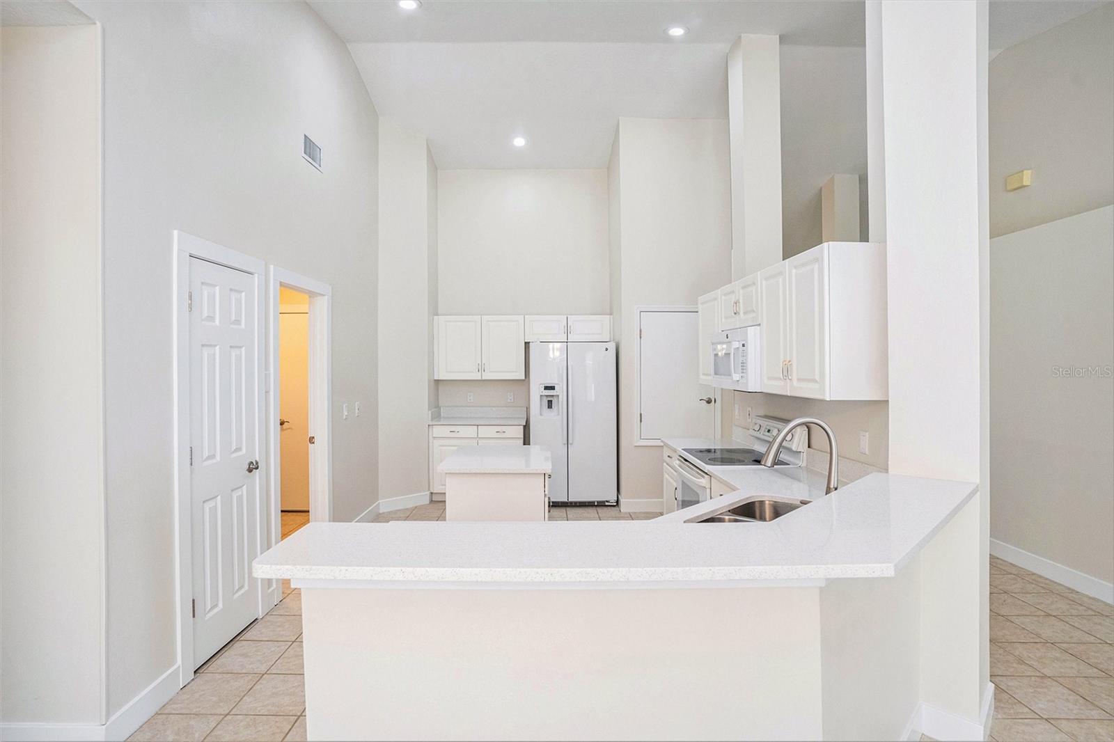Image 6 of 17 For 16909 Falconridge Road