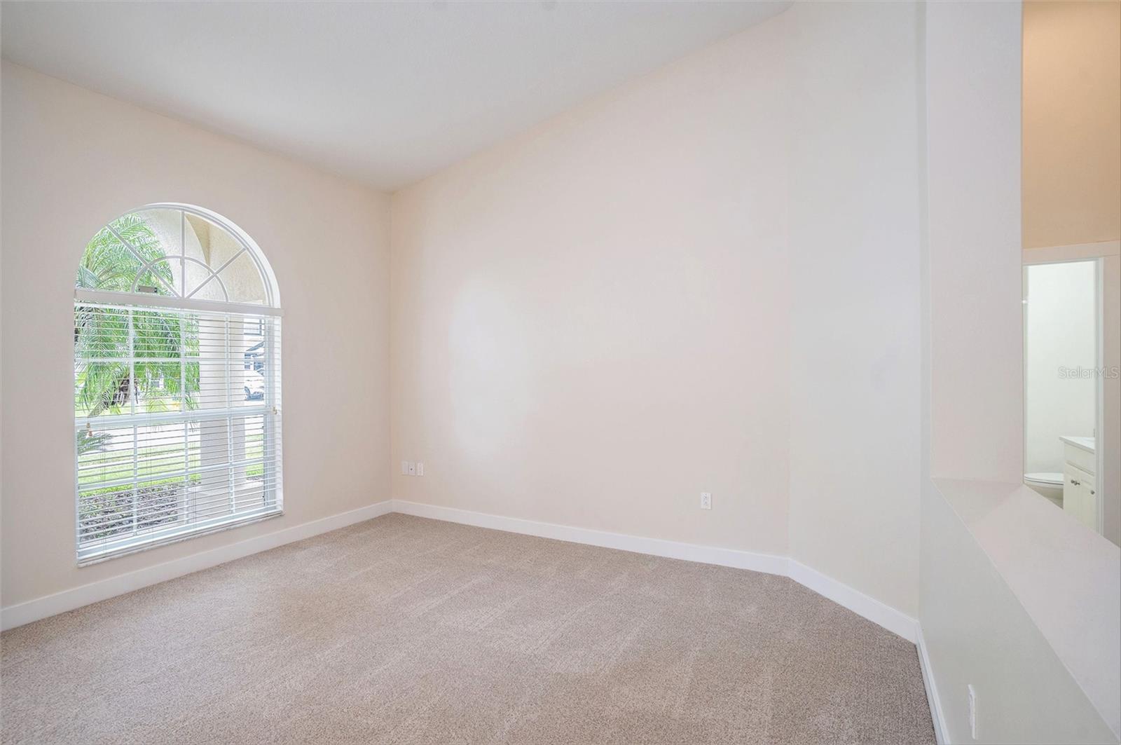 Image 8 of 17 For 16909 Falconridge Road