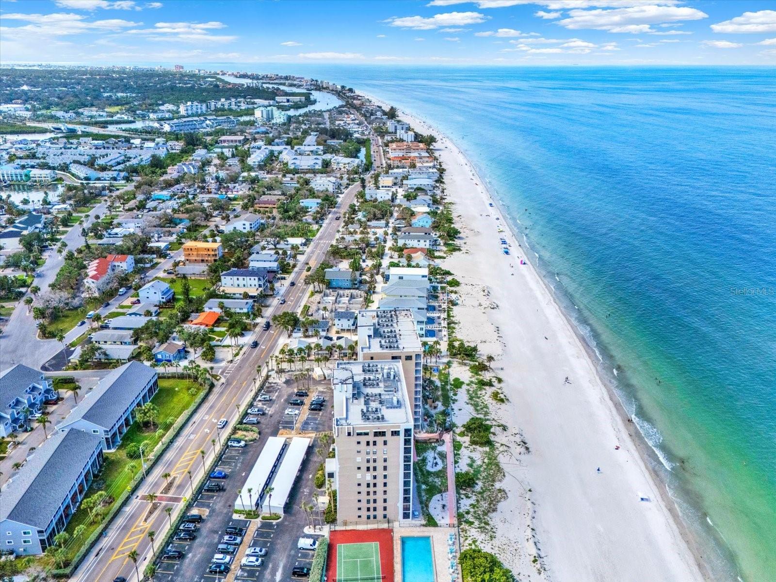 Image 25 of 40 For 812 Gulf Boulevard