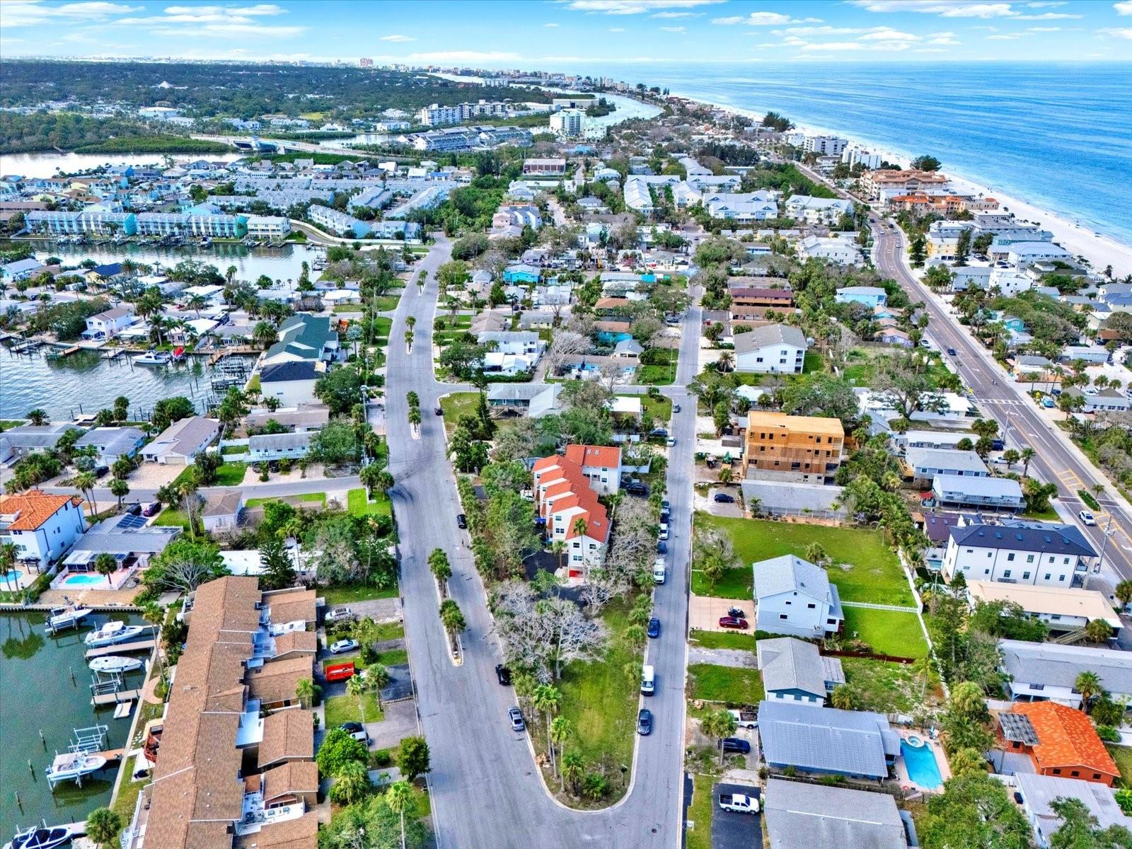 Image 29 of 40 For 812 Gulf Boulevard