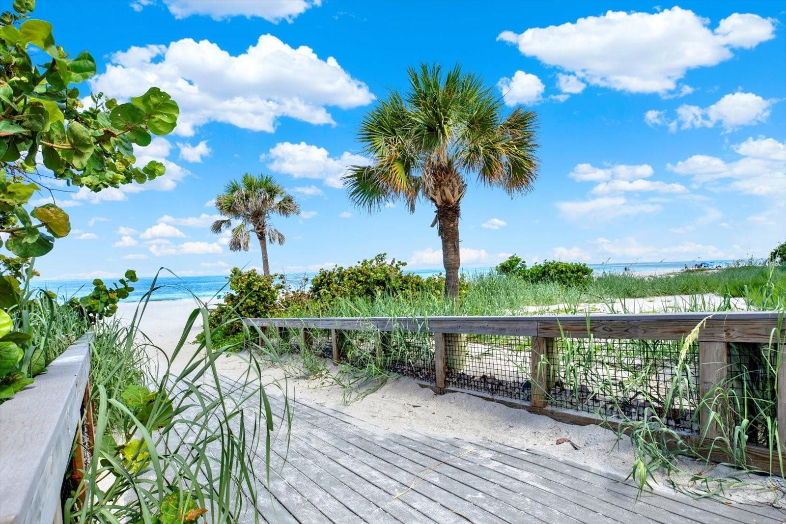 Image 34 of 40 For 812 Gulf Boulevard