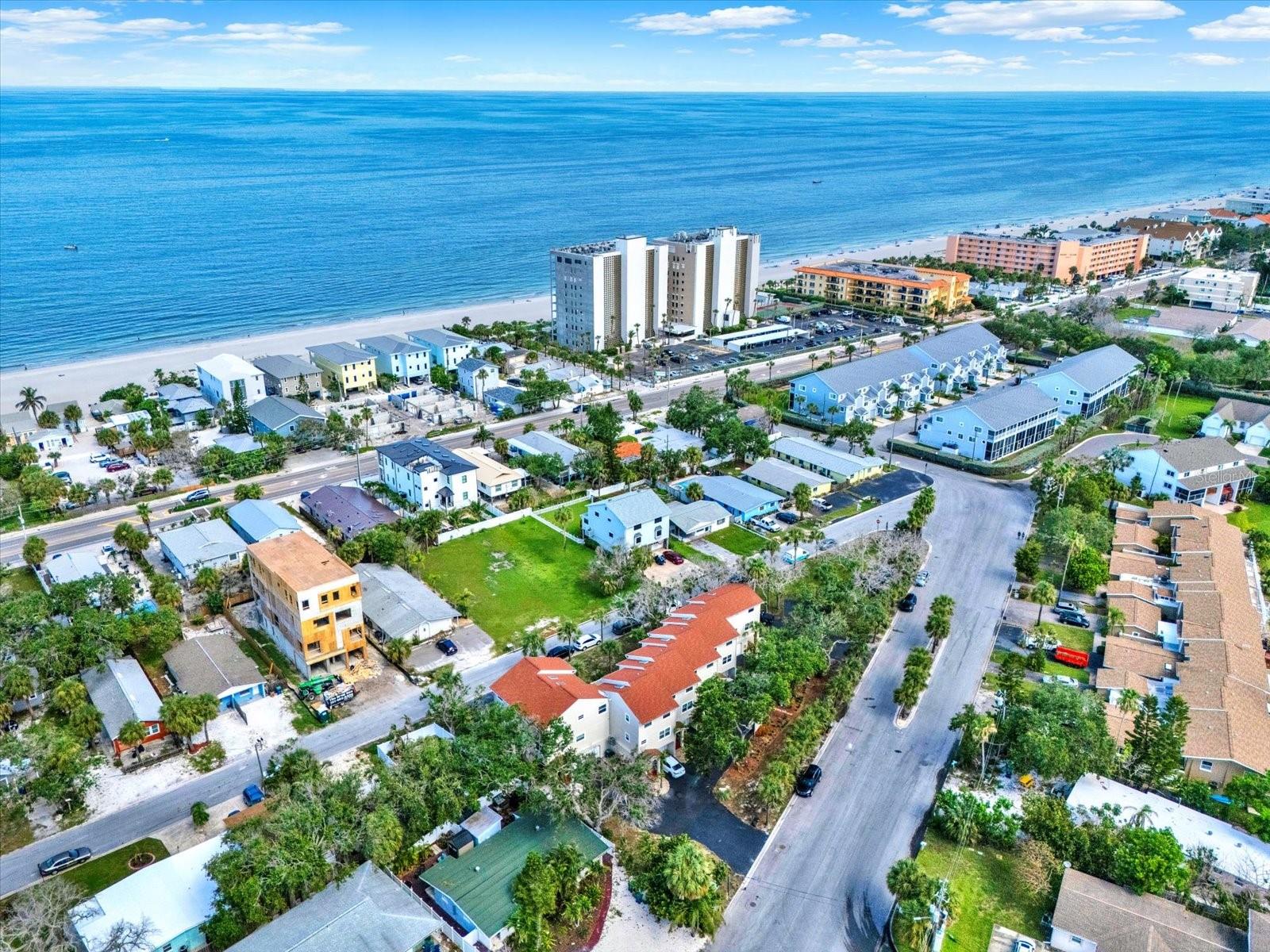Image 38 of 40 For 812 Gulf Boulevard