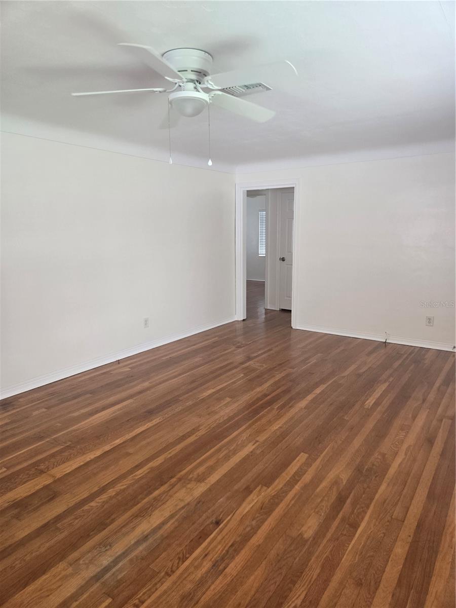 Image 14 of 26 For 5126 30th Avenue N