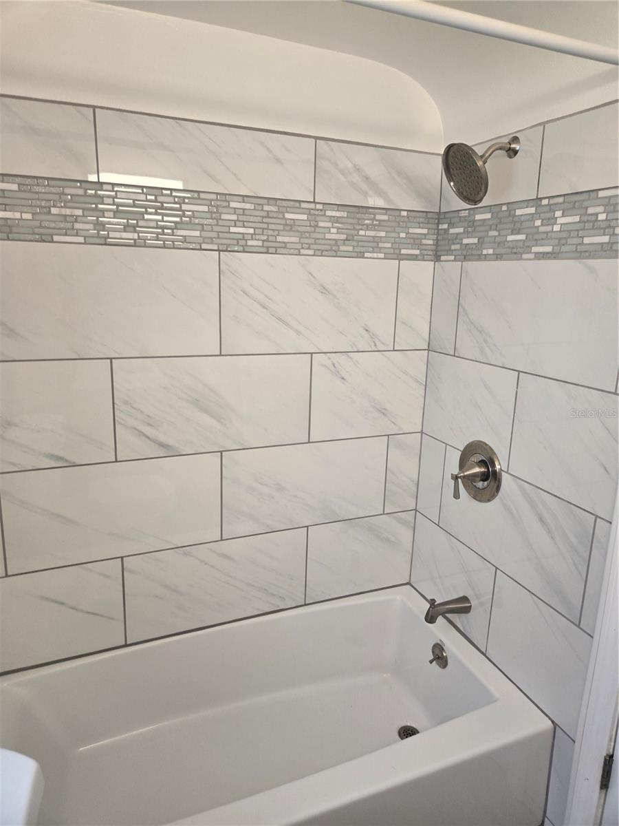 Image 20 of 26 For 5126 30th Avenue N