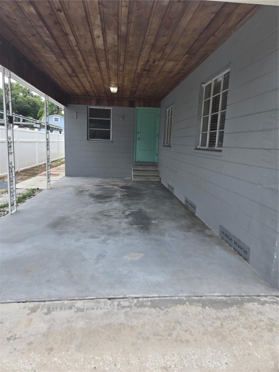 Image 21 of 26 For 5126 30th Avenue N