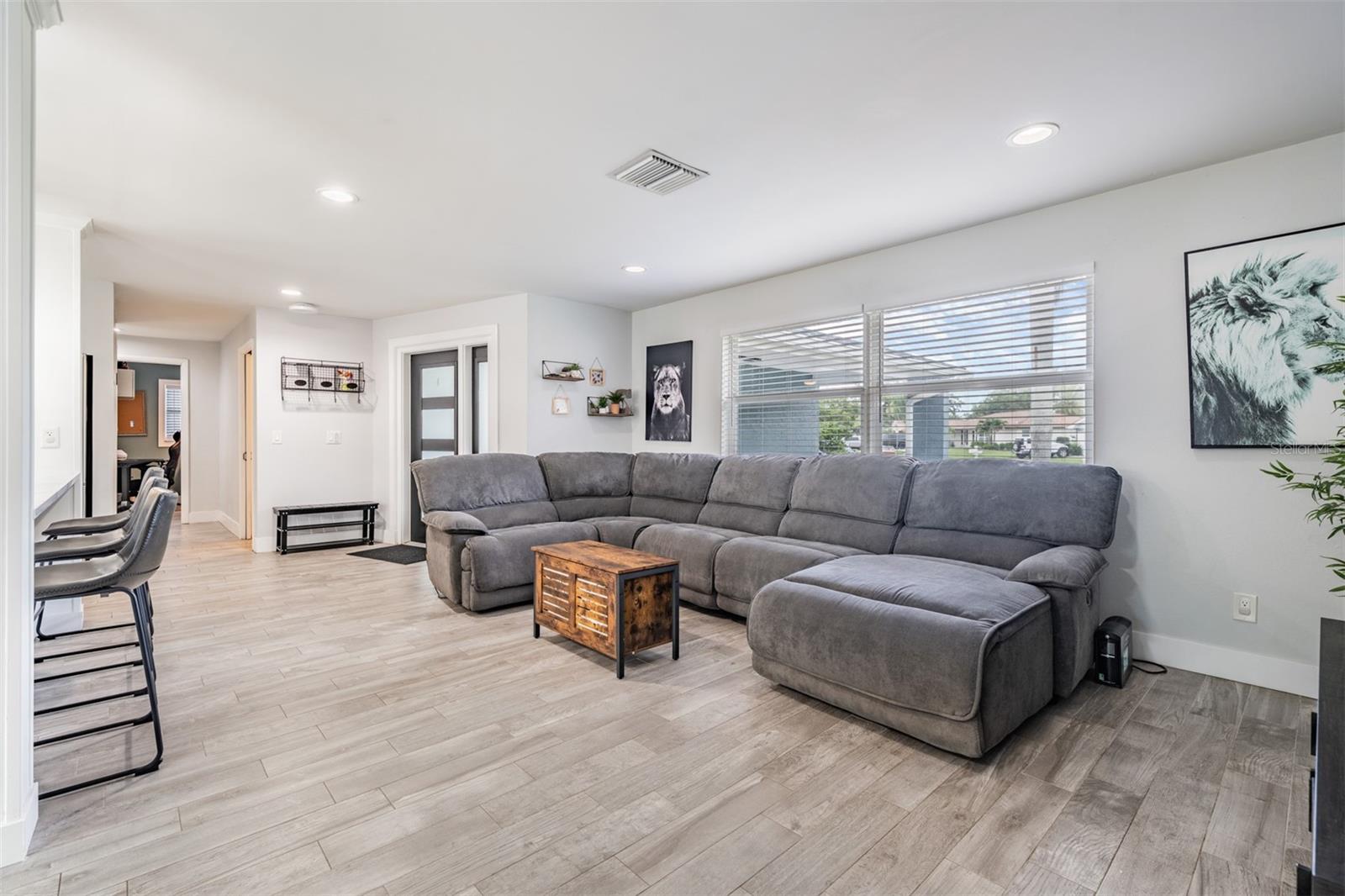 Image 12 of 33 For 2700 Woodmere Ct