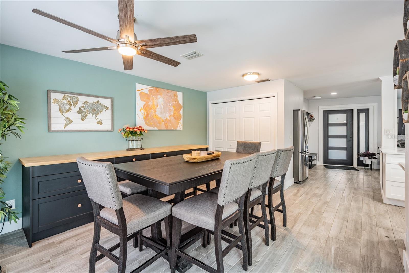 Image 14 of 33 For 2700 Woodmere Ct