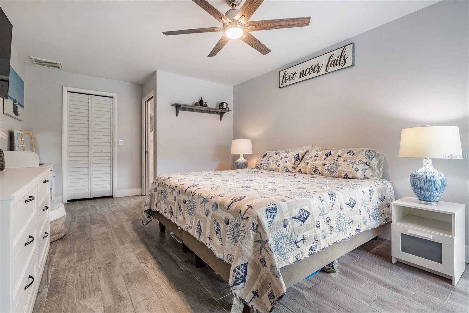 Image 15 of 33 For 2700 Woodmere Ct