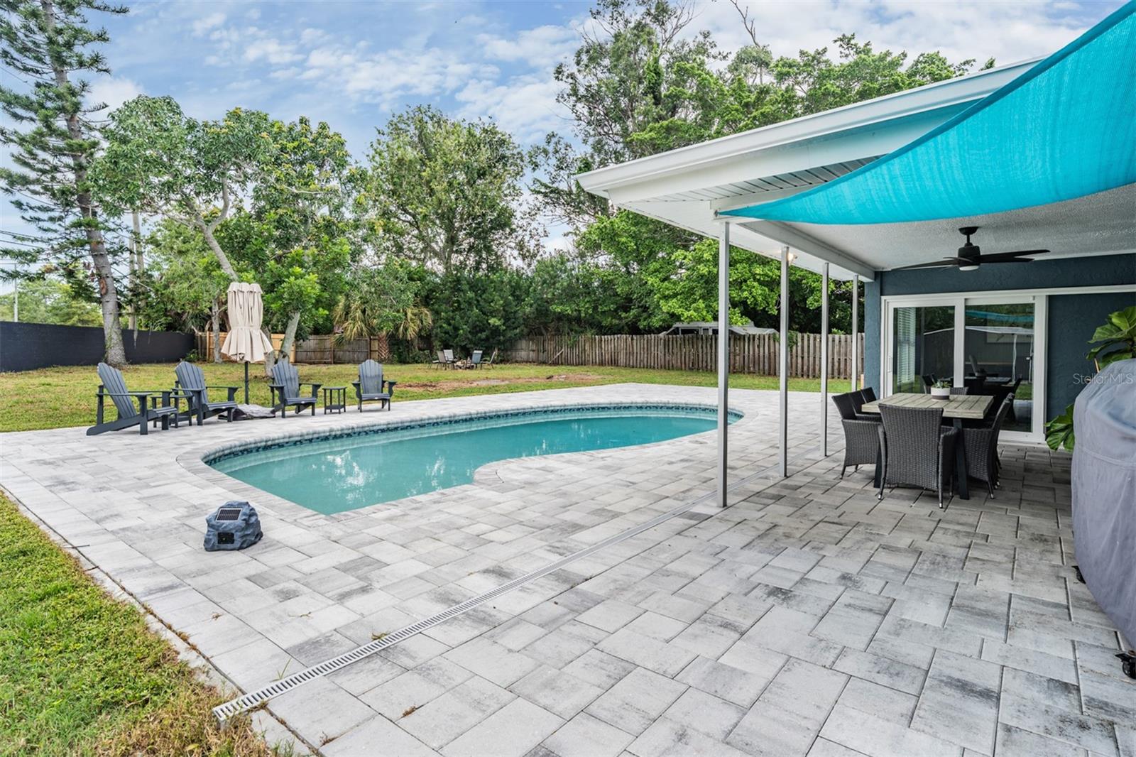 Image 24 of 33 For 2700 Woodmere Ct