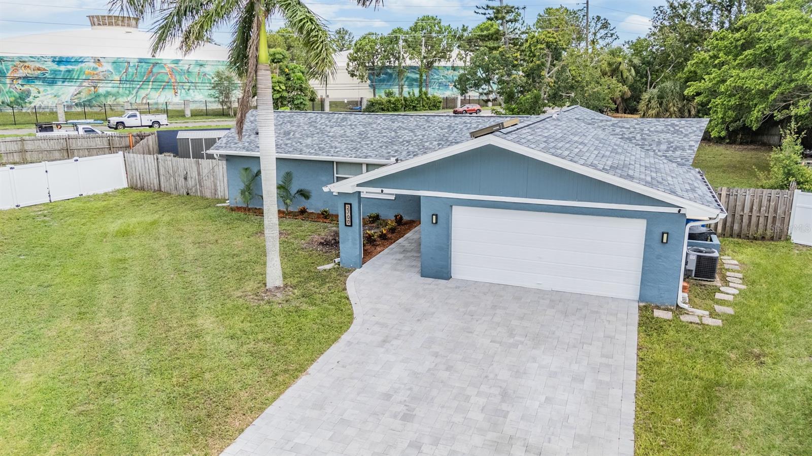 Image 30 of 33 For 2700 Woodmere Ct